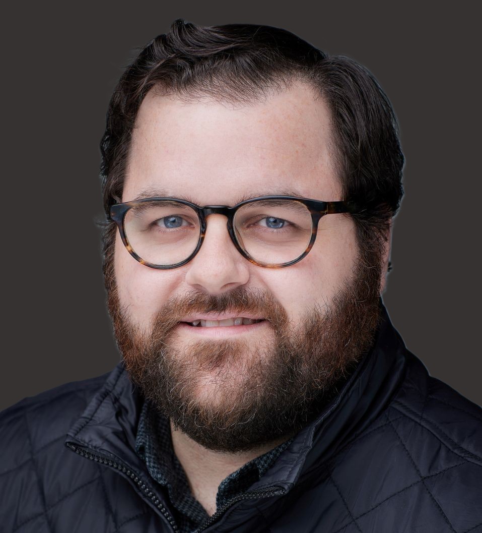 headshot of Taylor Hain